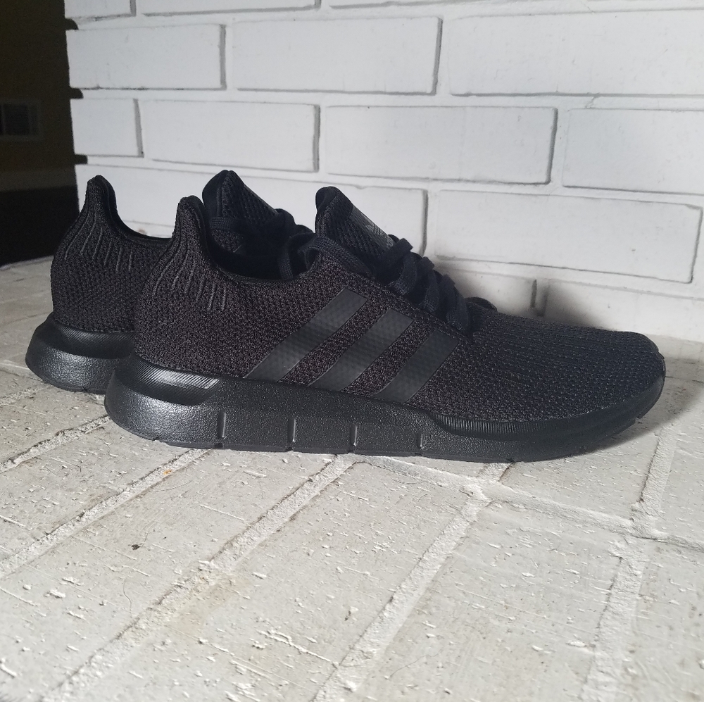 Adidas Swift Run